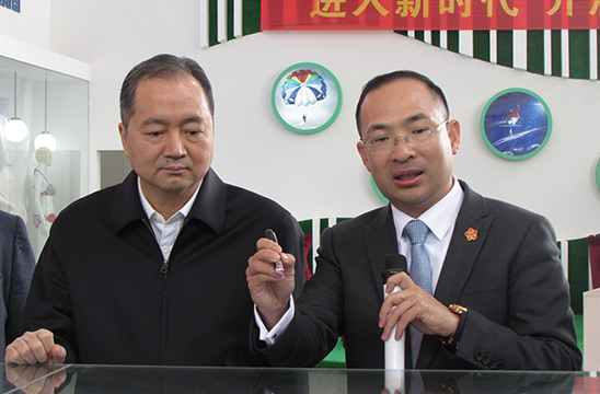 郑新聪，第二十届中央委员，中央港澳工作办公室副主任、国务院港澳事务办公室副主任，中央政府驻澳门联络办公室主任